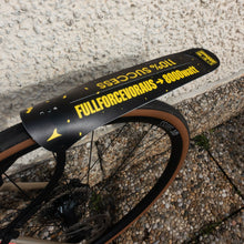 Laden Sie das Bild in den Galerie-Viewer, Gravel Limited 8000watt Schutzblech Ass Savers