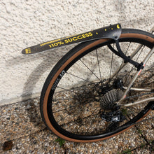 Laden Sie das Bild in den Galerie-Viewer, Gravel Limited 8000watt Schutzblech Ass Savers
