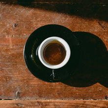 Laden Sie das Bild in den Galerie-Viewer, 2 x Espressotassen 8000Watt inkl. Untertassen