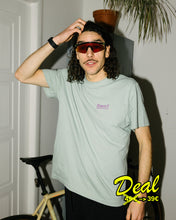 Laden Sie das Bild in den Galerie-Viewer, Bravo Lila-Aloe Green T-Shirt